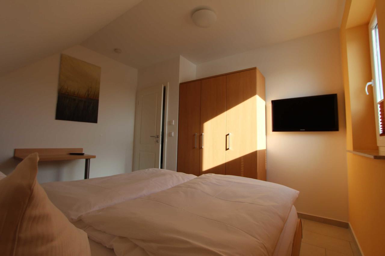 Haus Bellevue _ Og_Fewo เกอห์เรน-เลบบิน ภายนอก รูปภาพ